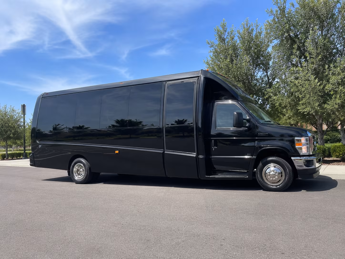 Sunnyvale Airport Shuttle & Transportation party bus exterior