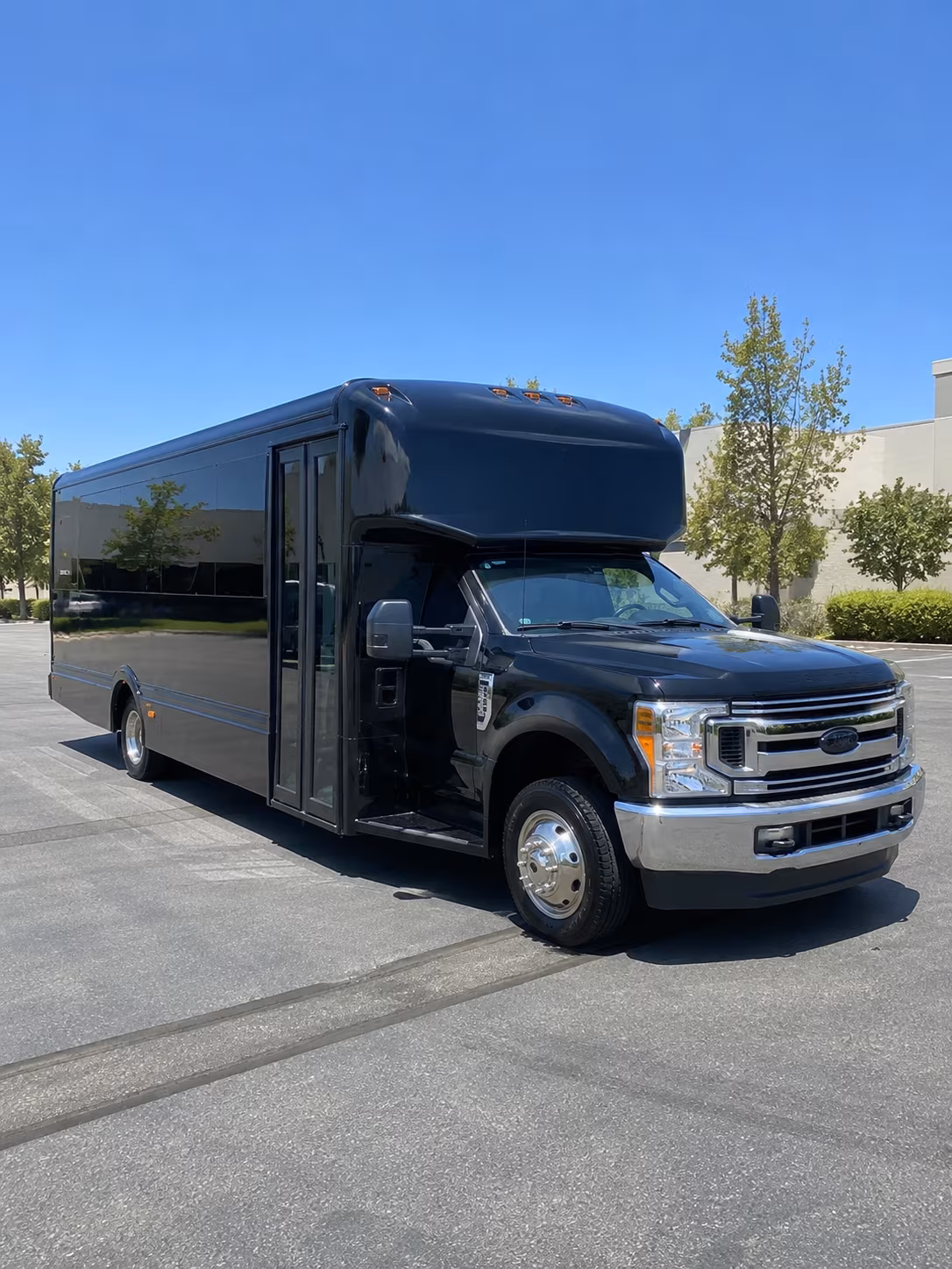 Sunnyvale Prom & Homecoming Transportation party bus exterior